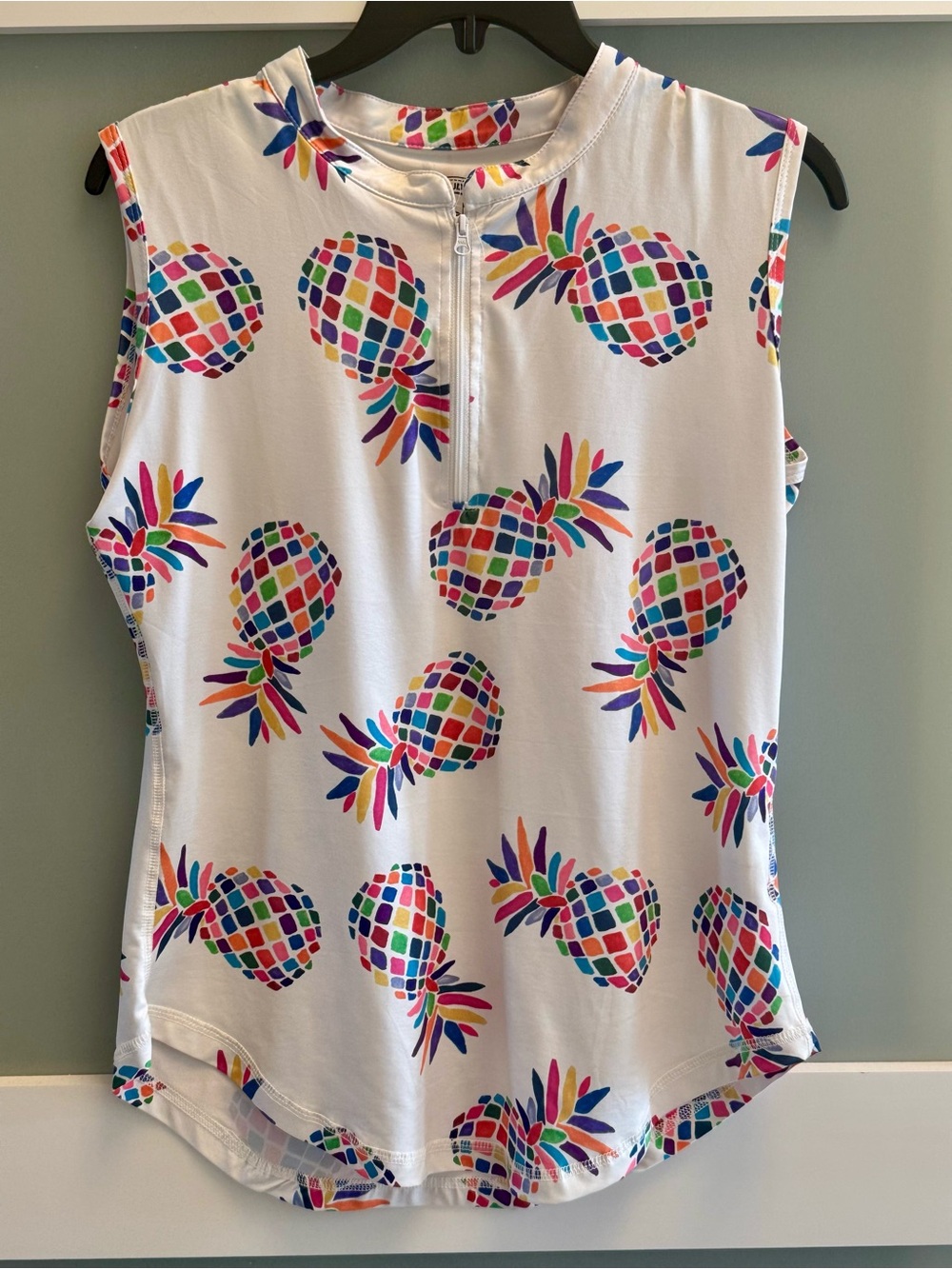 Proud 90 Women’s Golf Shirt size medium Pineapples